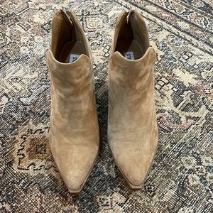Steve Madden ankle boot